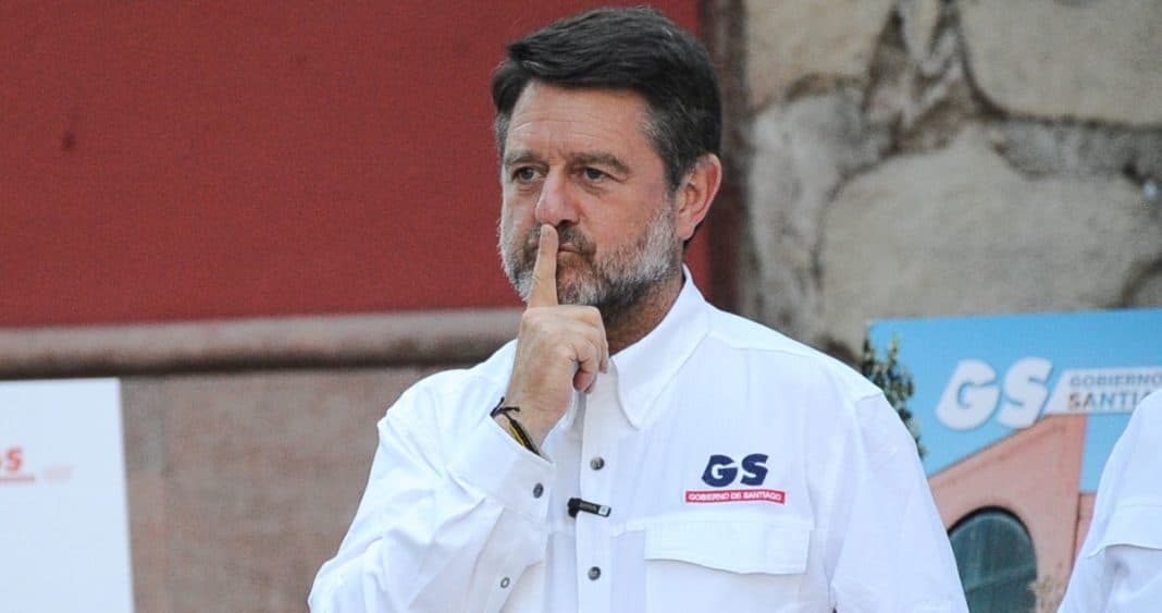 ¡Increíble! Claudio Orrego busca reelegirse como gobernador de la RM y junta firmas ante la indefinición del oficialismo