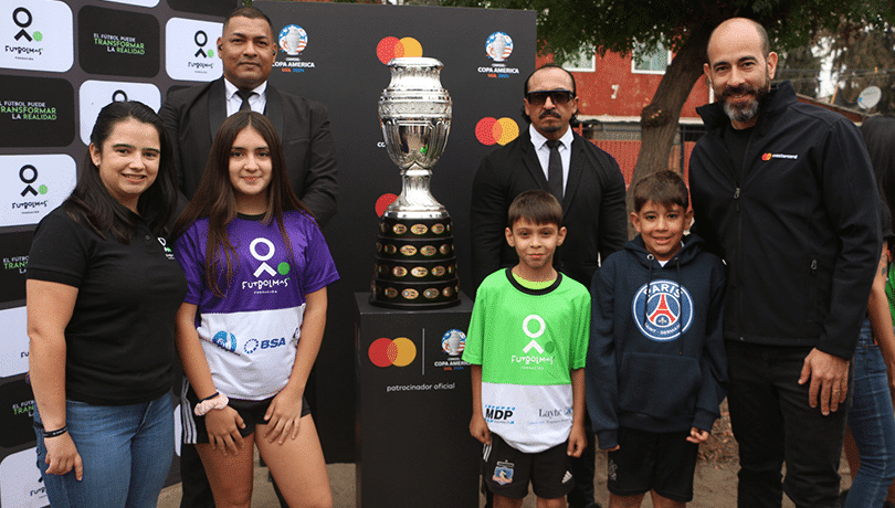 ¡La Copa América llega al barrio! Disfruta del trofeo junto a Fundación Fútbol Más