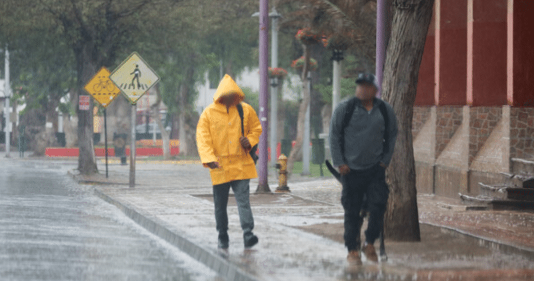 ¡Prepárate para la Tormenta! Sistema Frontal Trae Lluvias, Vientos y Marejadas a Valparaíso