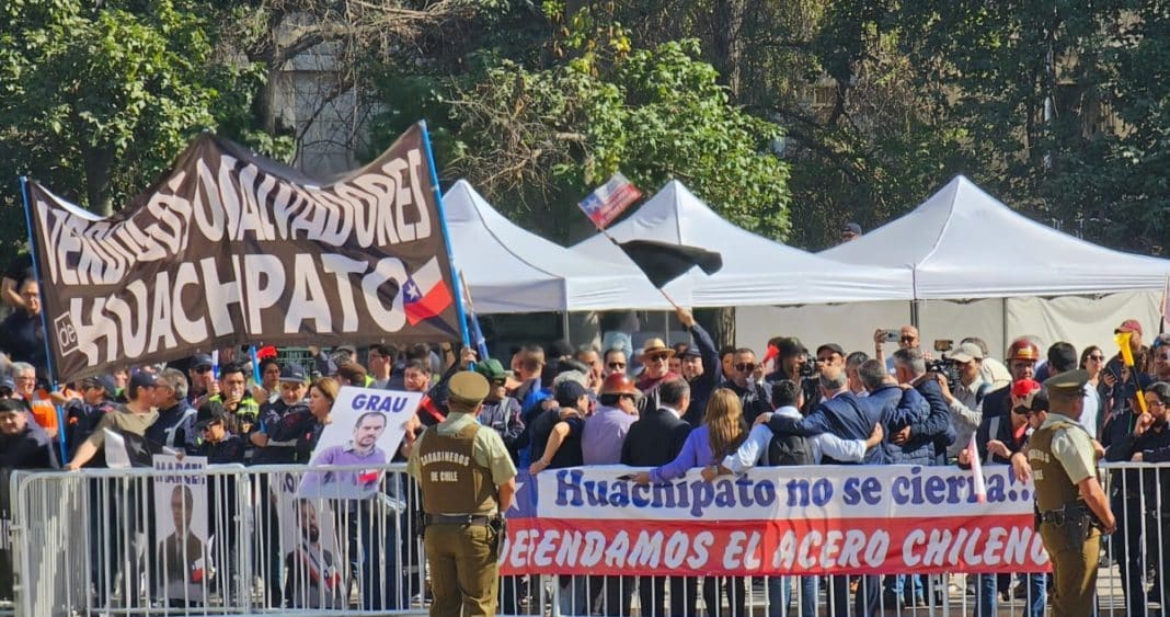 ¡Trabajadores de Huachipato luchan por el futuro del acero chileno!