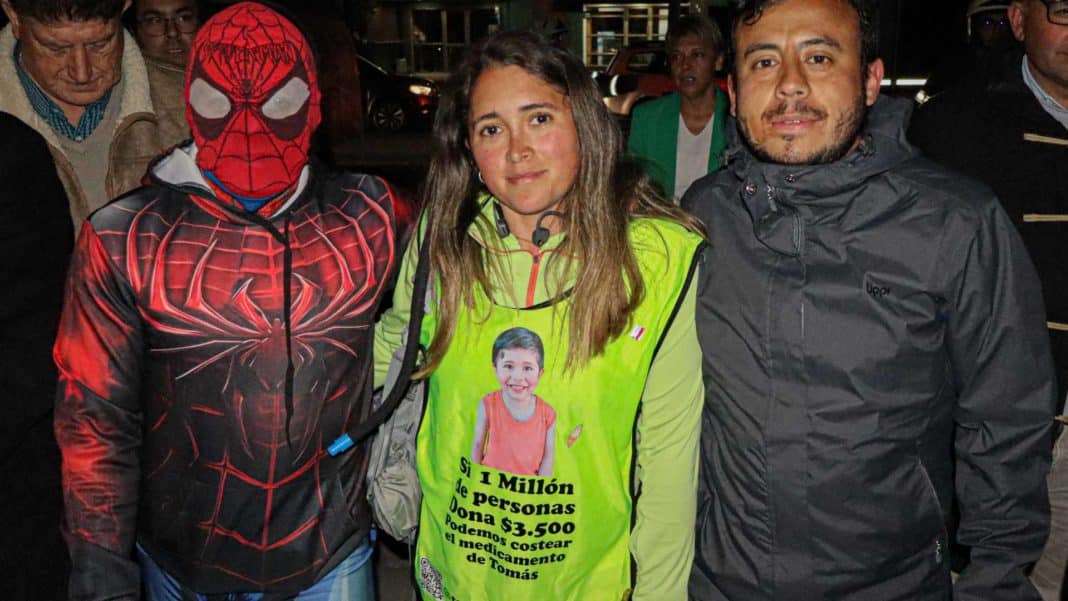 Batalla por la Vida: La Lucha de Tomás Ross y su Familia por Acceder al Medicamento Milagroso