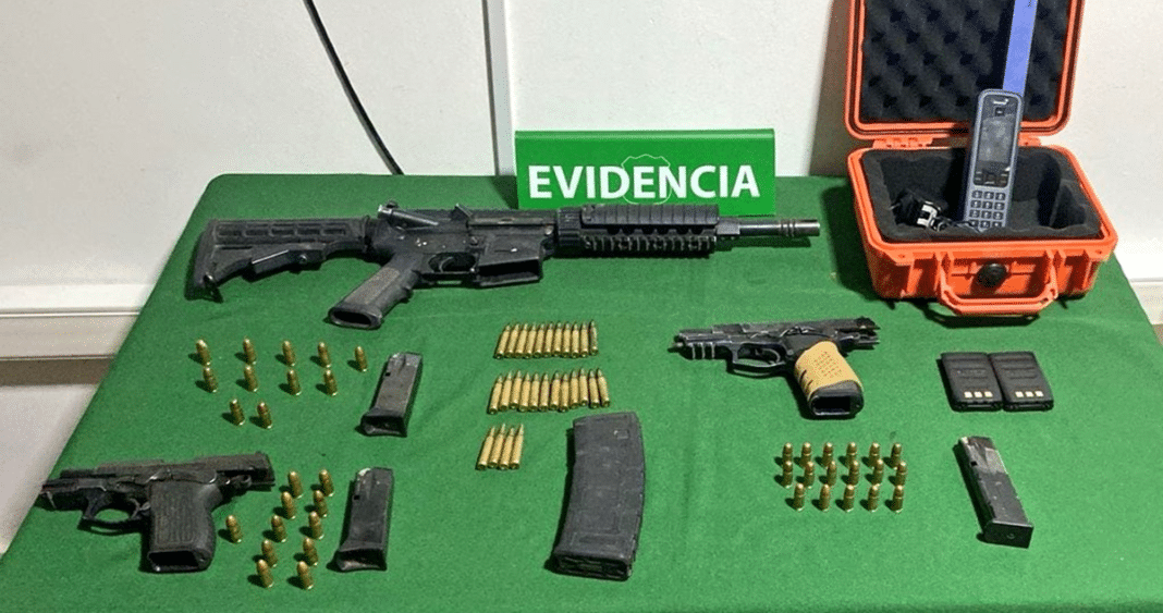 Descubren Peligroso Arsenal en Ruta 5 Norte: Dos Bolivianos Detenidos