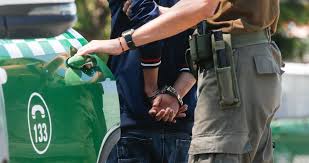 Detenido en Pleno Operativo Policial: La Captura del Ladrón que Desafió la Justicia en Meiggs