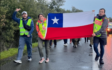 Madre de Tomás Ross Emprende Épica Caminata de 1.300 Km para Salvar la Vida de su Hijo