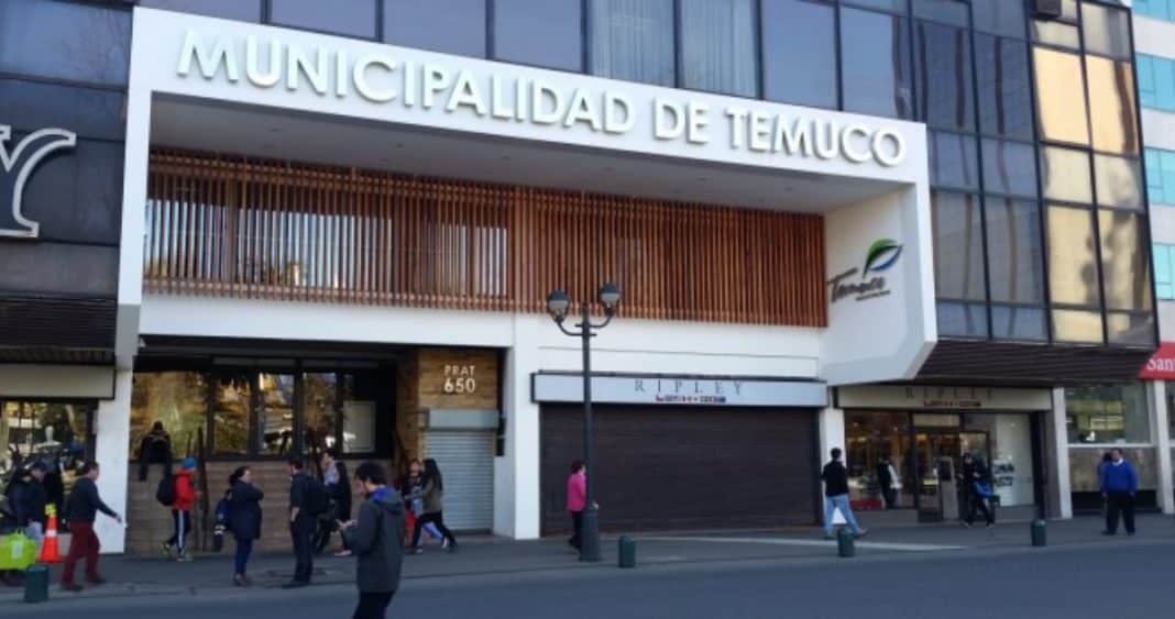 ¡Escándalo en el Ayuntamiento de Temuco! Filtran audio donde jefe de Dideco habla despectivamente de funcionarias y revela irregularidades