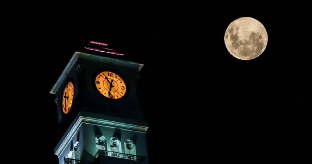 ¡Prepárate para la Majestuosa 'Luna de Flores'! Descubre Cuándo y Por Qué Verla