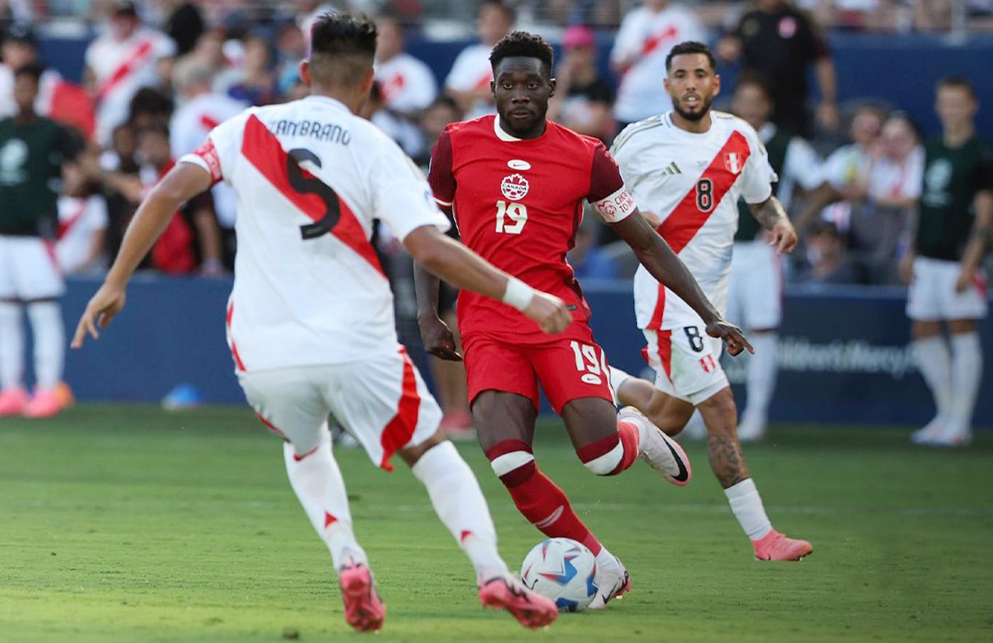 ¡Canadá Sorprende a Perú y Sacude el Grupo de La Roja en la Copa América!