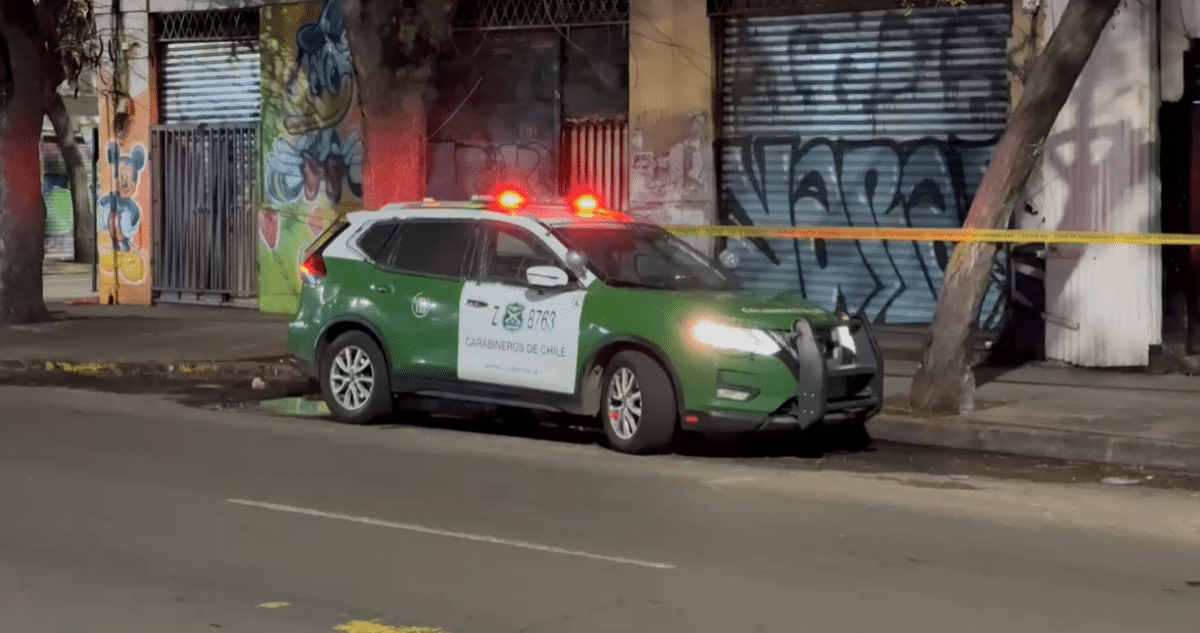 Brutal Ataque en Pleno Centro de Santiago: Hombre Encontrado Amarrado y Baleado en el Rostro