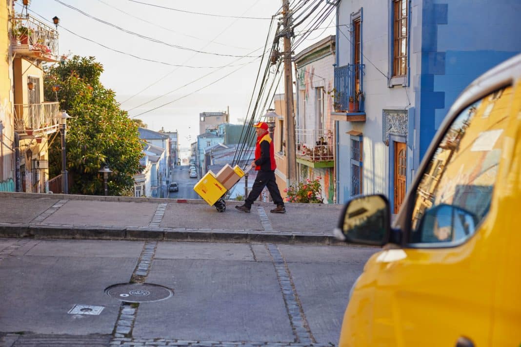 Cómo DHL Express Lidera la Transformación Ecológica en Chile con una Inversión Millonaria