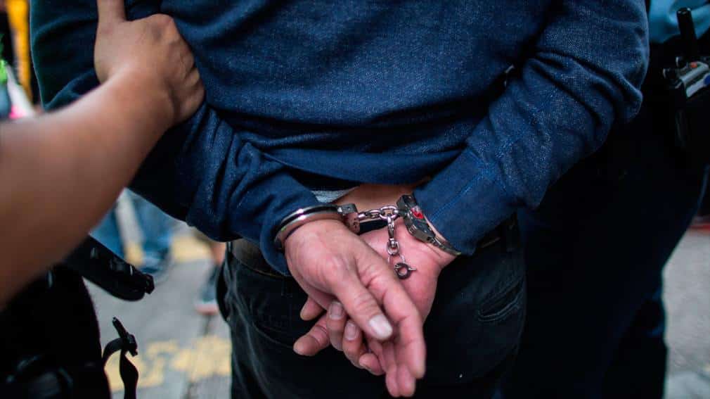 Detenido por una ola de robos con intimidación: La historia de un delincuente prolífico