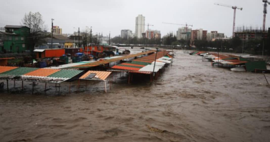 Devastación en Viña del Mar: Más de 1.300 Emergencias y Comerciantes Arruinados por el Sistema Frontal