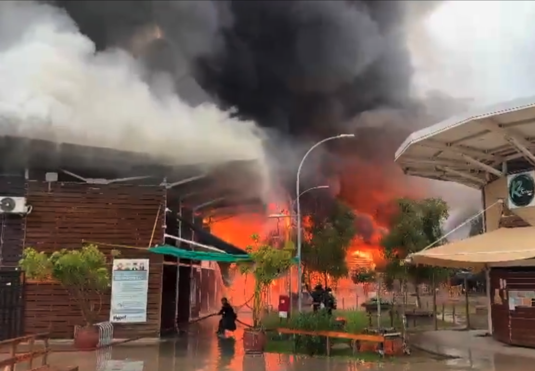 Devastador Incendio Consume la Histórica Plaza de Abastos de Illapel