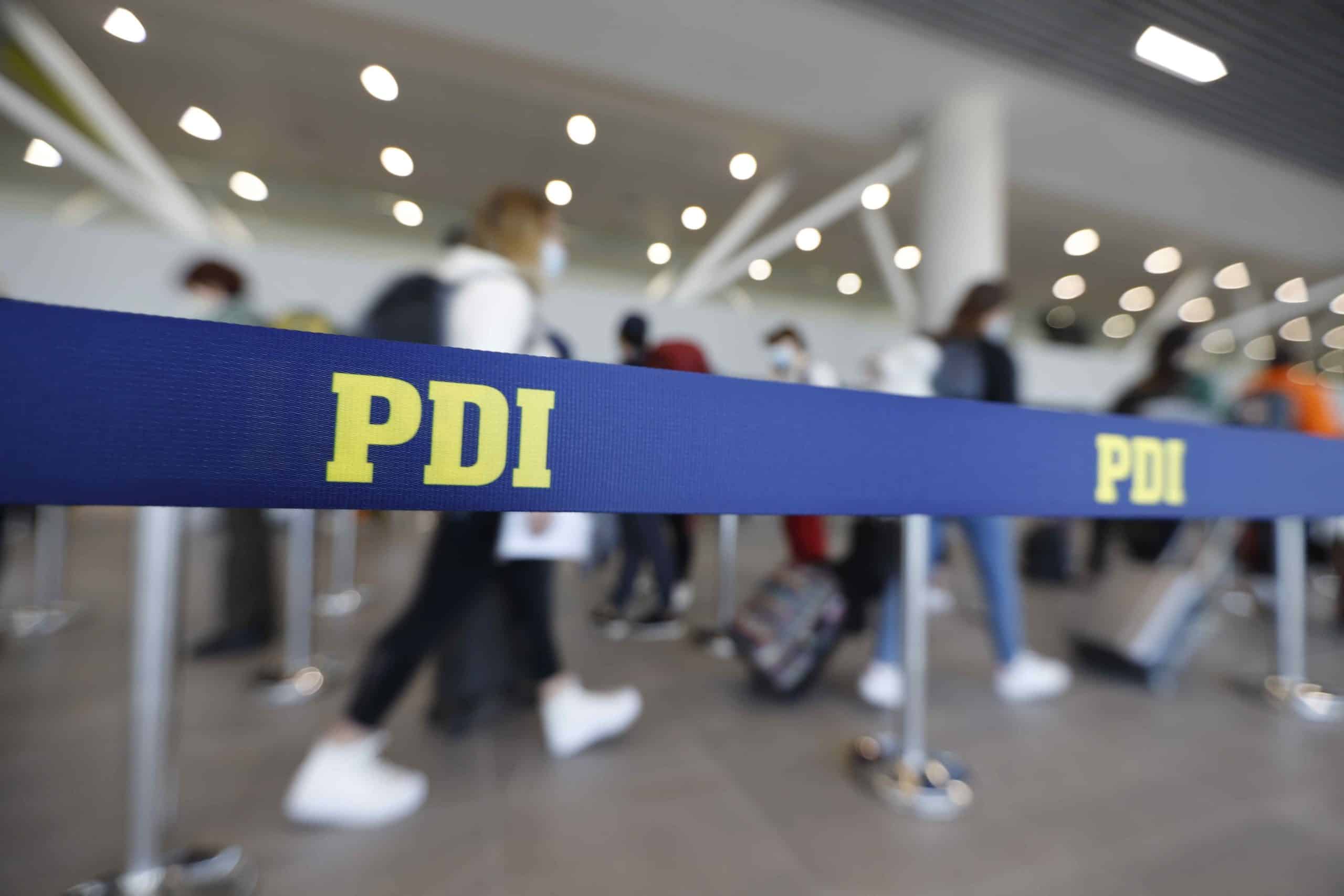 Golpe Contundente al Narcotráfico: Detectives de la PDI Capturan a Colombiano con 3 Kilos de Cocaína en Aeropuerto de Santiago