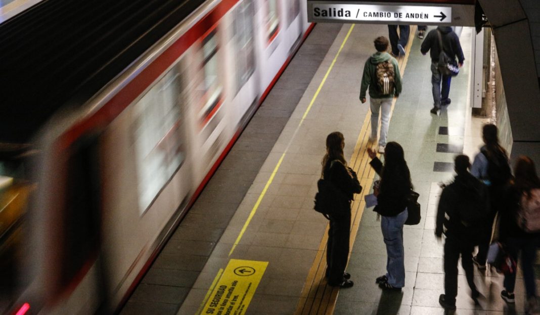 ¡Atención Usuarios de Metro! Servicio Parcial en Línea 6: Entérate de la Estación Cerrada