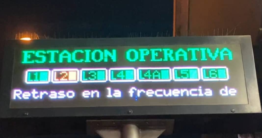 ¡Caos en el Metro de Santiago! Explosión de neumático causa retrasos y suspensión de servicio