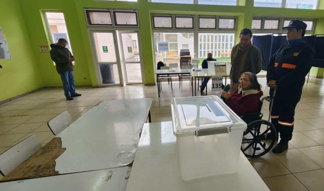 ¡Ministro Valenzuela y su madre no pudieron votar en las Primarias 2024! ¿Qué pasó?