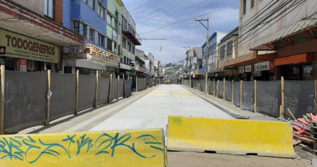¡Revive la Calle Varas: Puerto Montt Adjudica Licitación Millonaria para Terminar Obras Abandonadas!