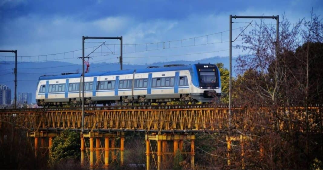 ¡Tren de Vuelta al Servicio! Puente Ferroviario sobre el Bío Bío Reabierto Tras Pruebas Exitosas