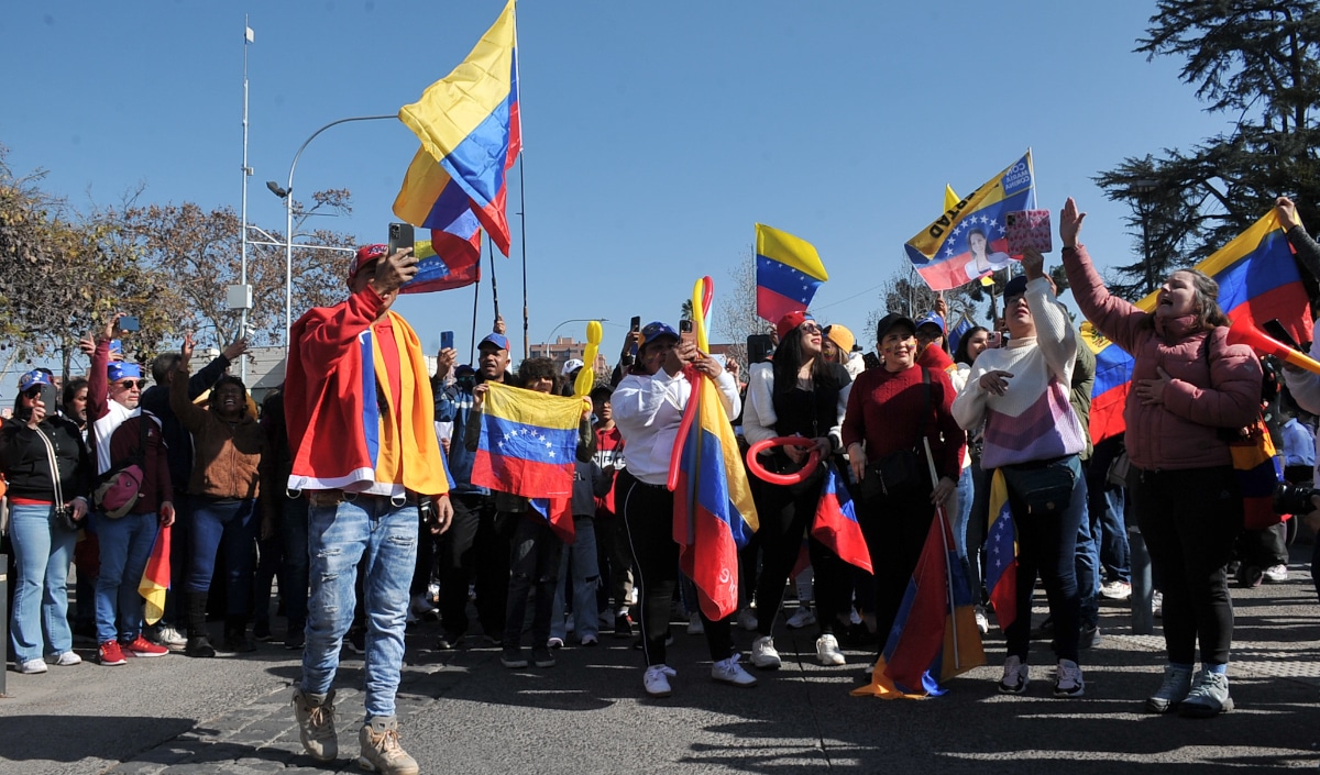 ¡Venezolanos en Chile, ¡Ahora pueden salir del país con documentos vencidos!