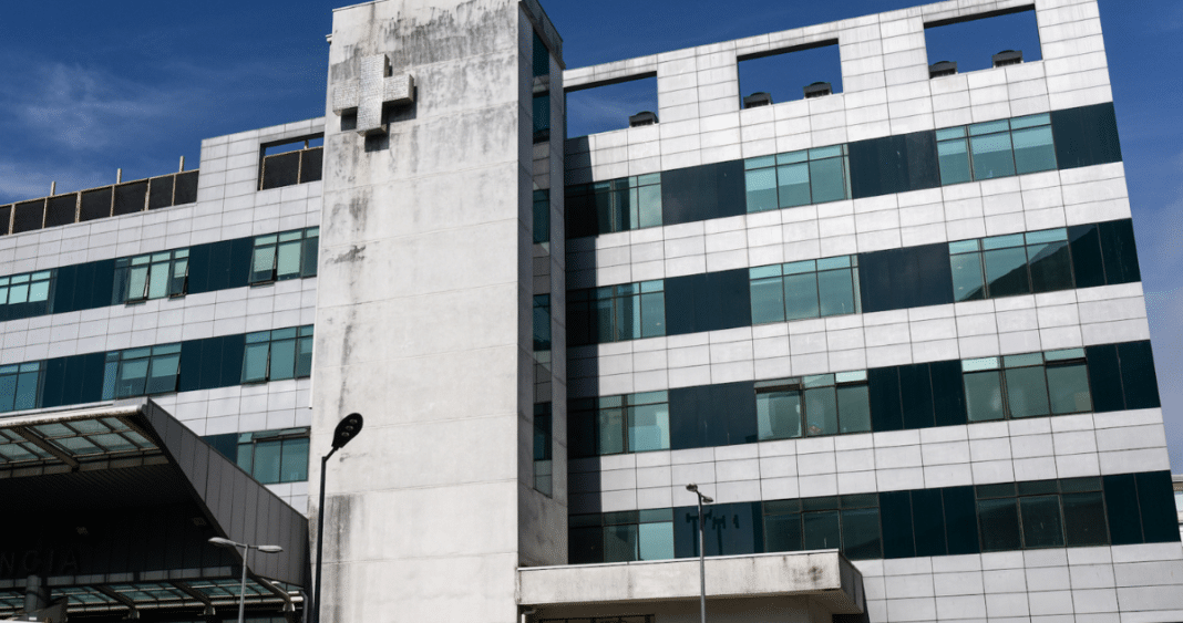Alerta en el Hospital de Concepción: Enfermeros denuncian elementos extraños en la comida de los funcionarios