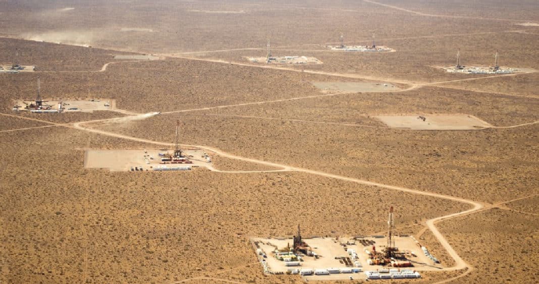 Batalla por el Oro Azul: Dos Provincias Argentinas Compiten por el Megaproyecto de Exportación de Gas Natural Licuado