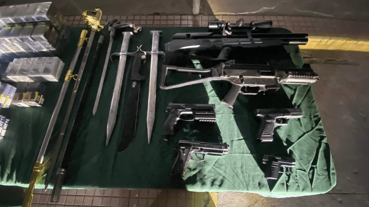 Carabineros Realizan Impresionante Operativo: Detienen a Tres Sujetos y Decomisan Armas y Drogas en El Bosque