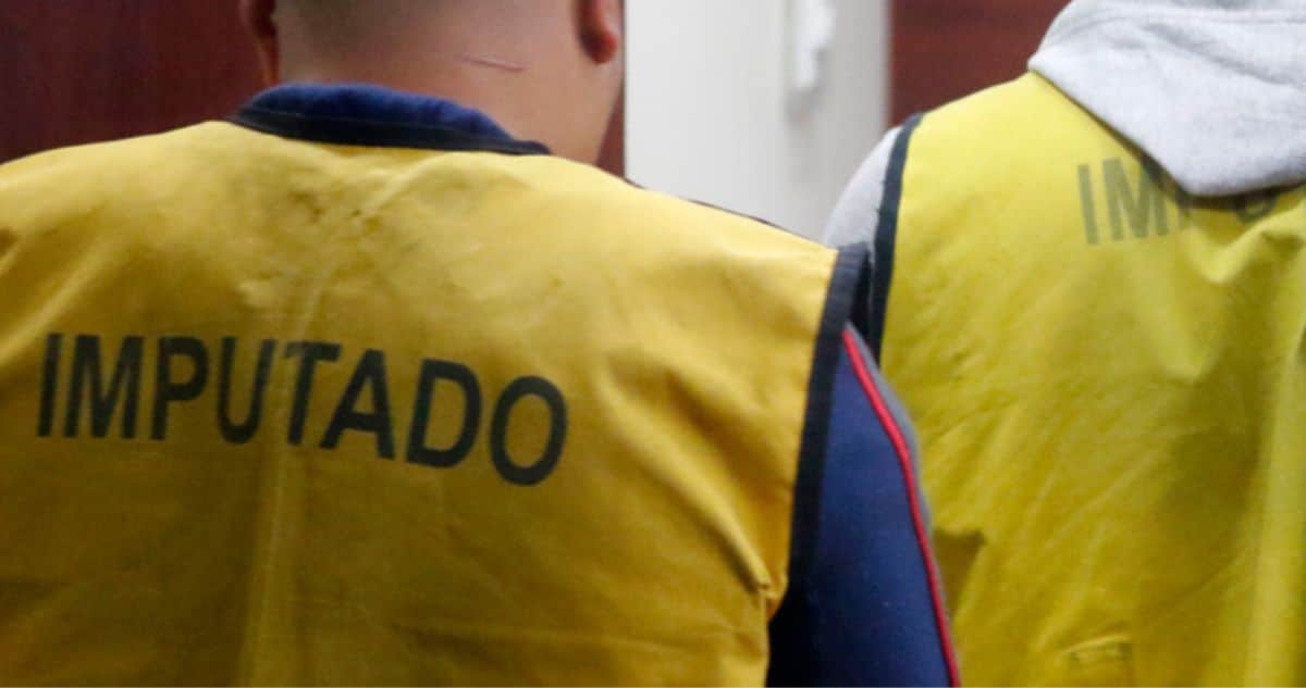 Excarabinero y Otros Detenidos por Robo Frustrado a Caja Los Héroes en Lota: Prisión Preventiva Impuesta