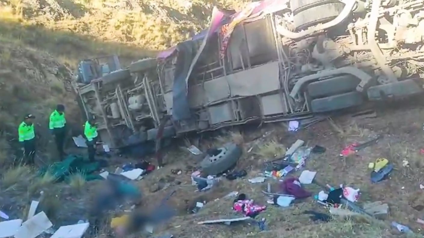 Tragedia en las Carreteras de Perú: 23 Muertos y 13 Heridos en Accidente de Autobús