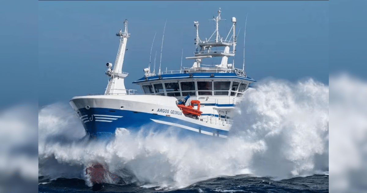 Tragedia en las Malvinas: Pesquero español se hunde tras impactar con bloque de hielo, dejando 9 muertos
