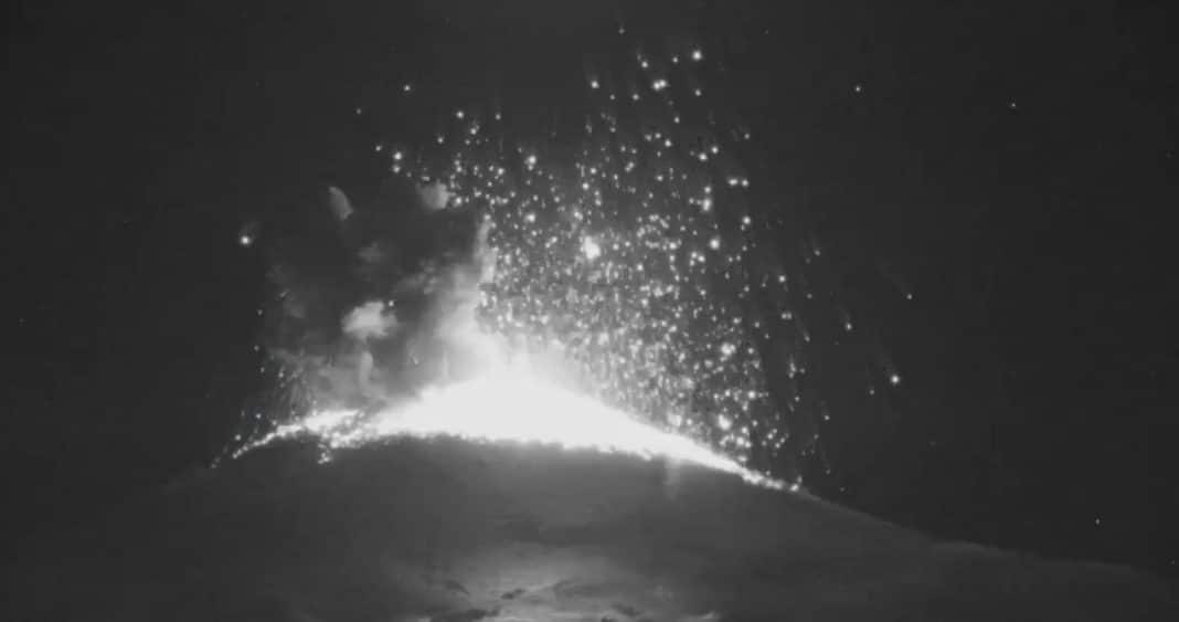 ¡Alerta en el Volcán Villarrica! Monitoreo Intensivo y Evacuación Preventiva en Cuatro Comunas