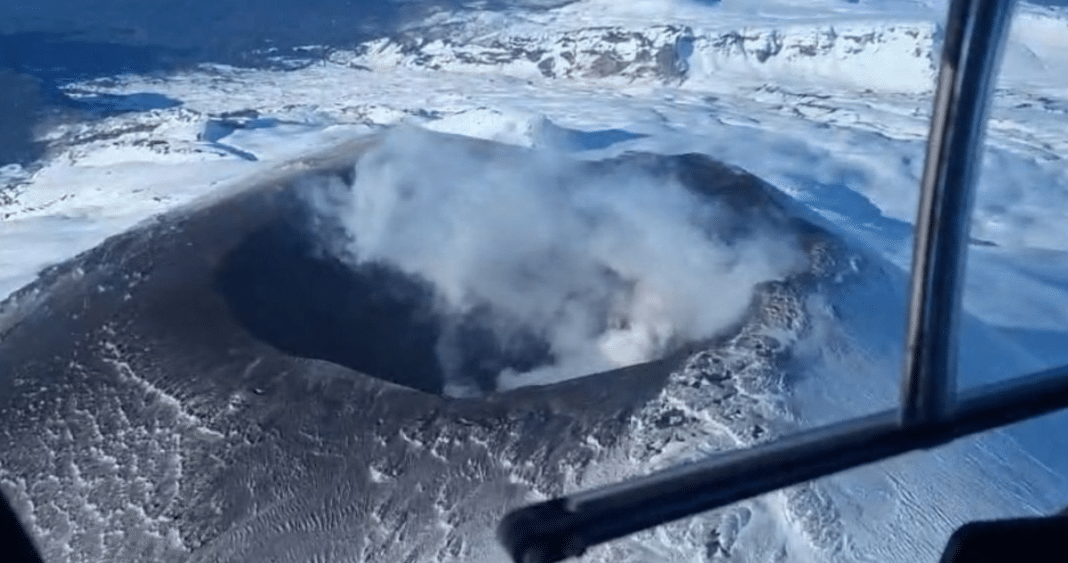 ¡Alerta en los Andes! Volcán Villarrica muestra signos de actividad, pero ¿es realmente una amenaza inminente?