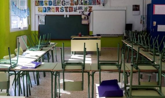 ¡Docentes y Asistentes de la Educación se Alzan Contra la Intromisión del Estado en las Escuelas!