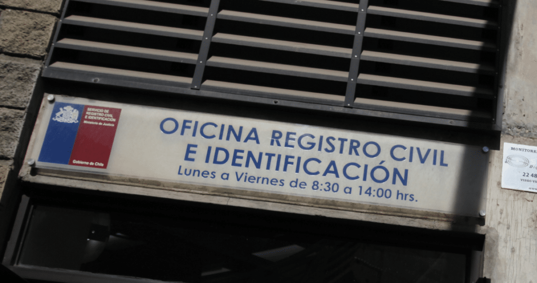 ¡Escándalo en el Registro Civil de Temuco! Trabajadoras denuncian maltrato laboral de funcionario