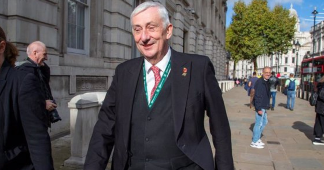 ¡Sorprendente Reelección de Lindsay Hoyle como Presidente de la Cámara de los Comunes en el Reino Unido!