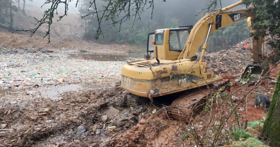 ¡Valdivia Enfrenta una Crisis Ambiental Urgente! Subdere Prioriza Soluciones para el Vertedero Morrompulli