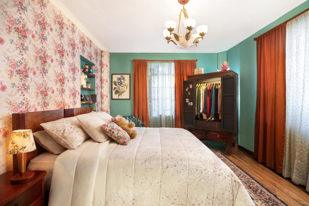 ¡Vive la Magia de Betty la Fea en su Propia Casa! Reserva Ahora en Airbnb