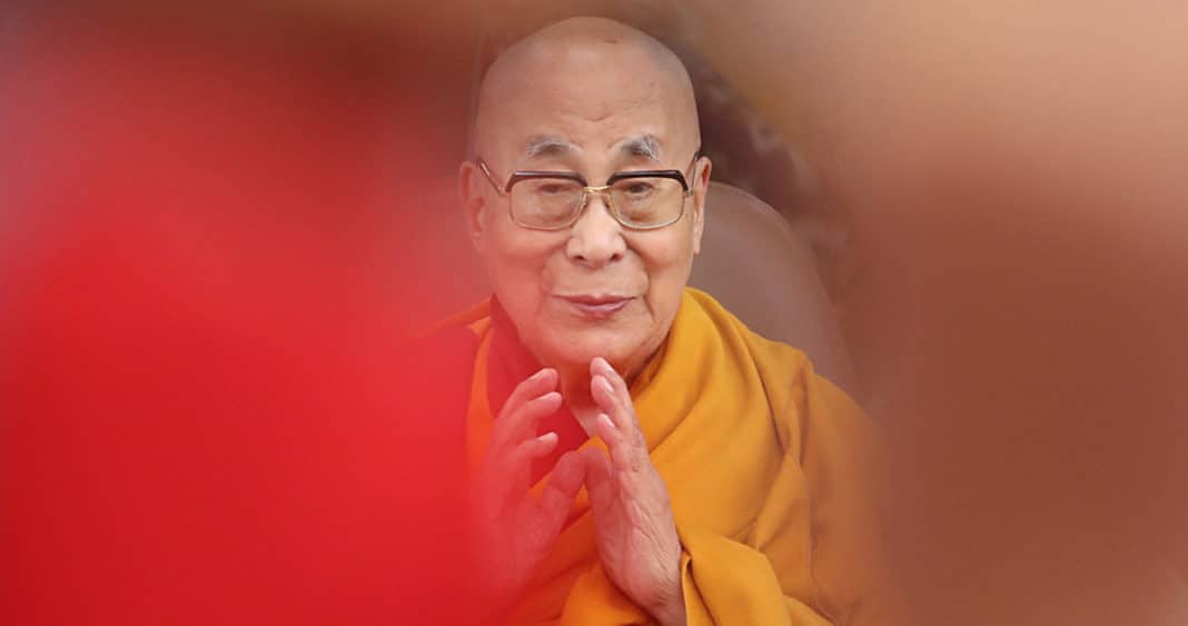 ¿Reencarnación o Designación? La Batalla por el Próximo Dalái Lama