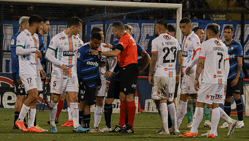 ¡Duelo Arbitral Intenso! Huachipato y Cobresal Empatan en un Partido Marcado por Polémicas Decisiones