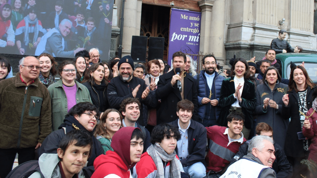 Celebrando el Mes de la Solidaridad: Uniendo a Chile en un Llamado a la Empatía y el Bien Común