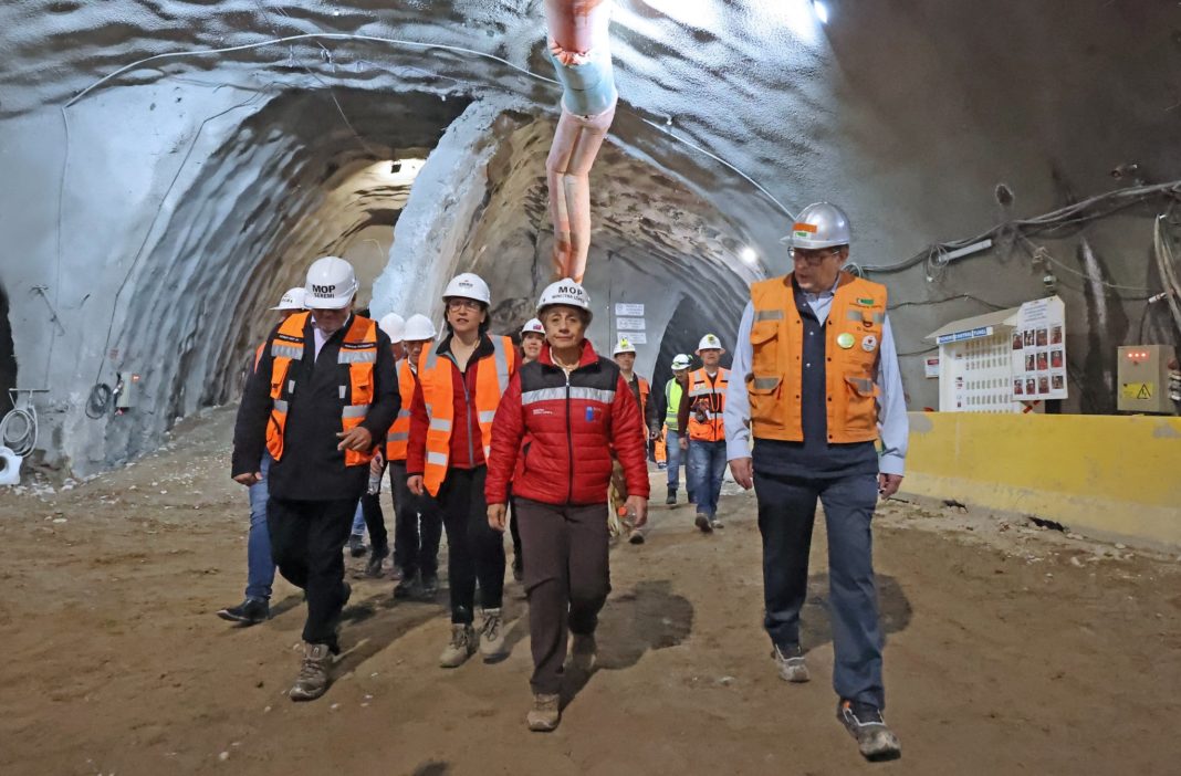 Descubre cómo la Autopista Subterránea AVO II Transformará la Conectividad de Santiago