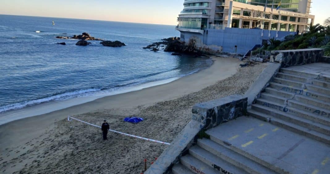 Descubren Cuerpo de Mujer Anciana en Caleta Abarca: Misterio Sin Respuestas