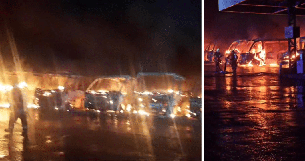 Devastador Incendio Consume 17 Microbuses en Valparaíso: Una Tragedia Que Sacude a la Ciudad