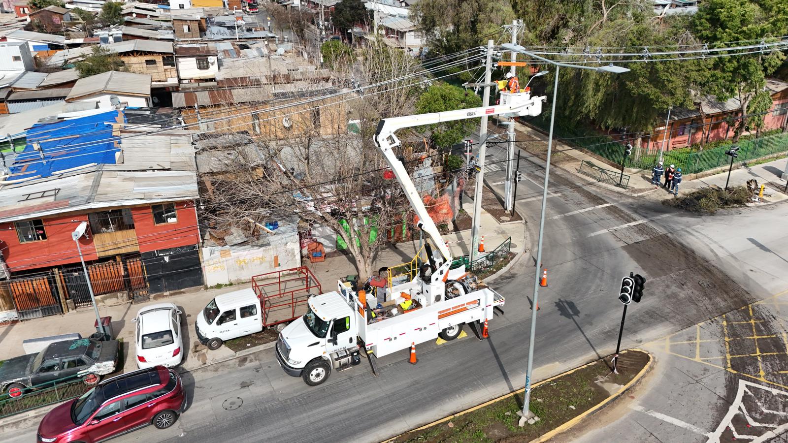 Enel Chile Anuncia Compensaciones Tras Prolongados Cortes de Luz en Santiago