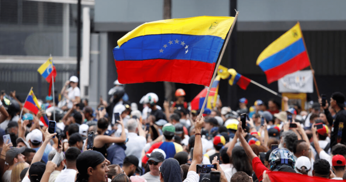 La Batalla por Venezuela: Oposición y Chavismo se Enfrentan en una Jornada de Máxima Tensión