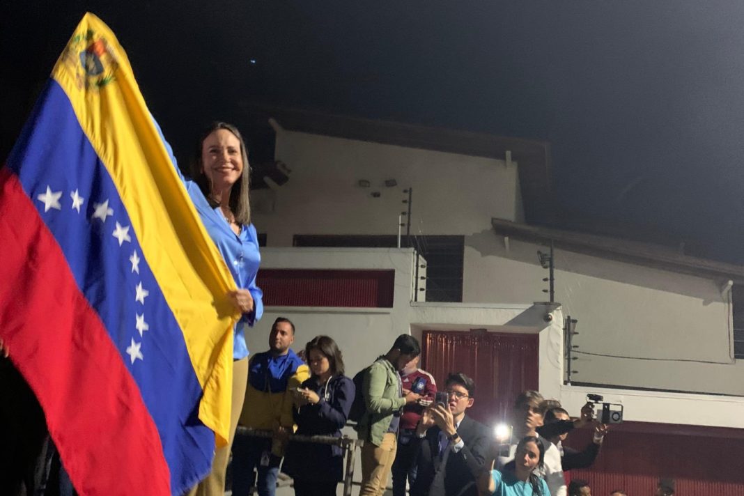 Machado Abierta a Negociación para Transición en Venezuela: Respeto a la Soberanía Popular