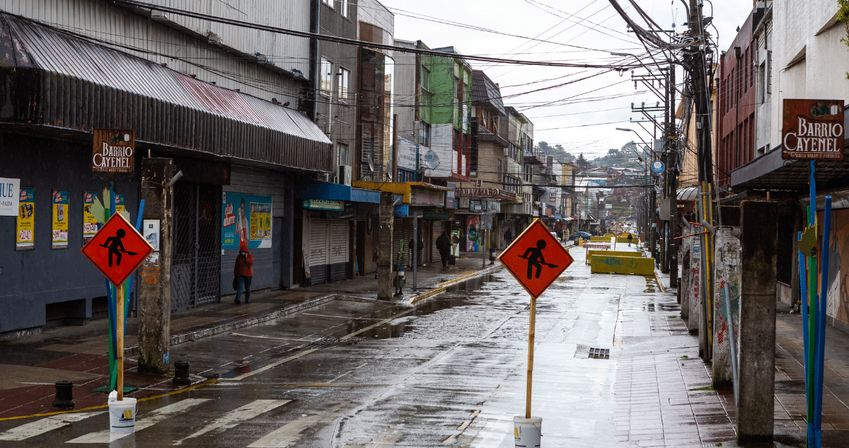 Revitalización de la Calle Varas en Puerto Montt: Esperanza y Escepticismo en el Corazón Comercial