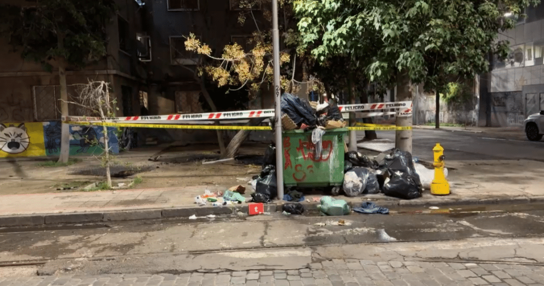 Tragedia en las calles de Santiago: Hombre sin hogar sufre quemaduras graves en violento altercado