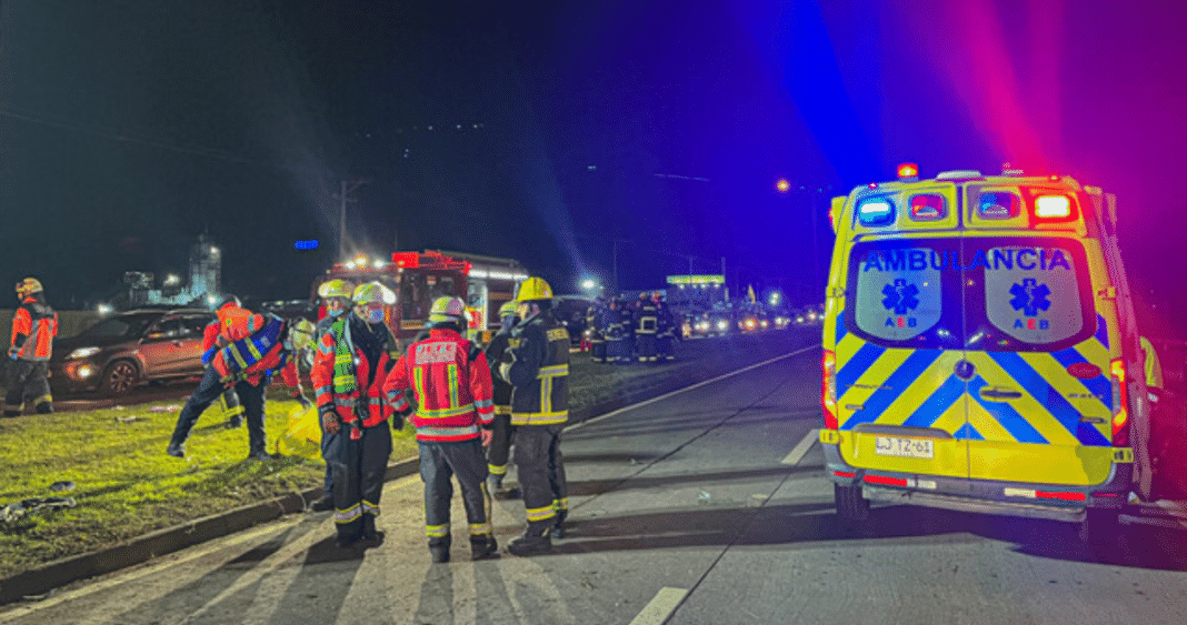 Trágico accidente en Valdivia: Conductor ebrio vuelca vehículo, dejando a cuatro personas gravemente heridas