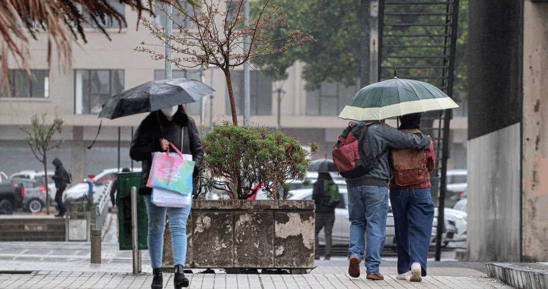 ¡Alerta Máxima en el Bío Bío! Senapred Pronostica Lluvias Torrenciales y Tormentas Eléctricas