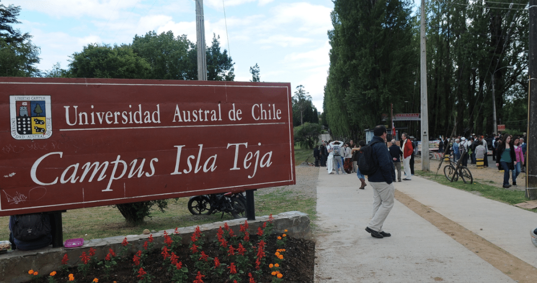 ¡Caos en la Universidad Austral de Chile: Sindicato de Trabajadores Denuncia Ineficacia de Recortes de Personal!